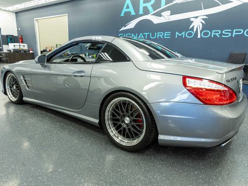 Used 2013 Mercedes-Benz SL 550 w/ Premium Pkg image 9