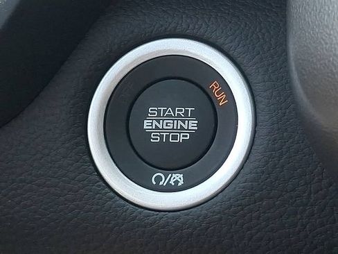 New 2026 RAM 1500 Laramie AWD/4WD image 15