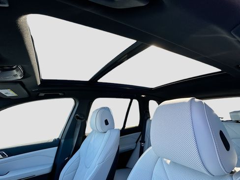 New 2026 BMW X5 sDrive40i image 16