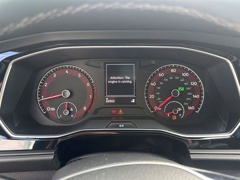 Used 2019 Volkswagen Jetta R-Line w/ R-Line Cold Weather Package FWD image 9
