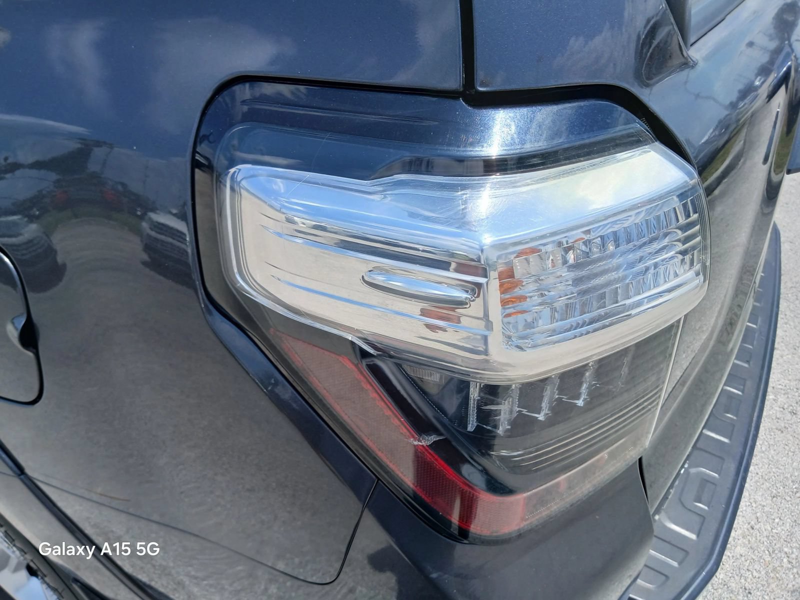 Used 2017 Toyota 4Runner SR5 AWD/4WD image 10