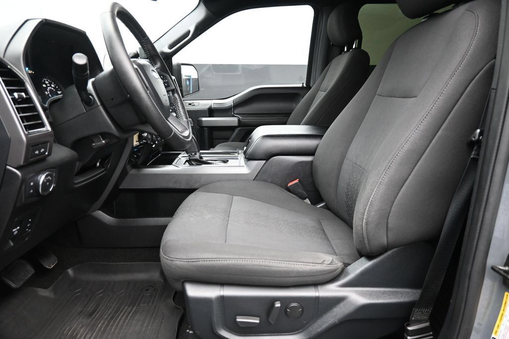 Used 2019 Ford F150 XLT w/ Equipment Group 302A Luxury AWD/4WD image 19