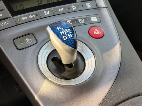 Used 2014 Toyota Prius Three FWD image 27