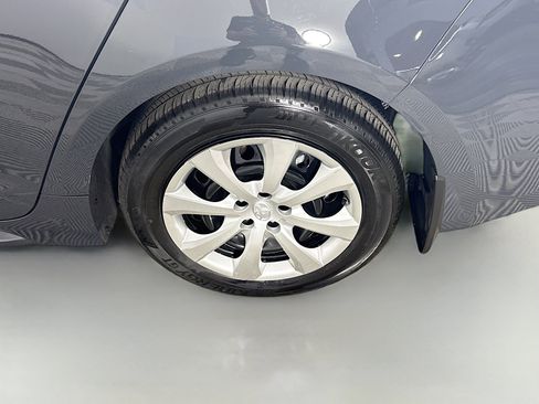 Used 2025 Toyota Corolla LE image 36