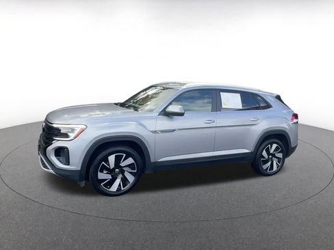 Used 2025 Volkswagen Atlas Cross Sport SE image 8