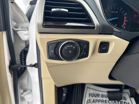 Used 2014 Ford Fusion SE w/ Equipment Group 202A image 10