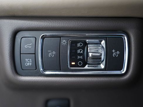 Used 2022 Lincoln Nautilus AWD w/ Premium Package image 23