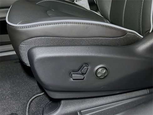 New 2026 Chrysler Pacifica Limited w/ S Appearance Package image 15