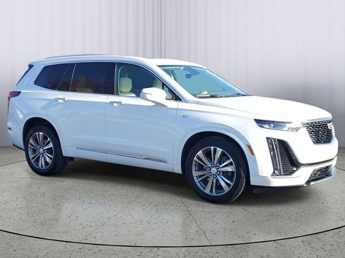 Certified 2024 Cadillac XT6 Premium Luxury w/ Technology Package image 2