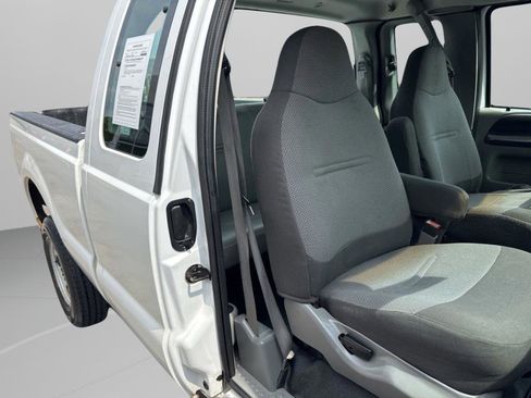 Used 2005 Ford F250 4x4 SuperCab Super Duty image 17