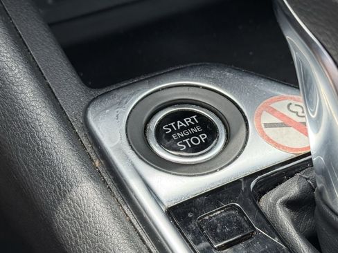 Used 2024 Nissan Sentra SV FWD image 25