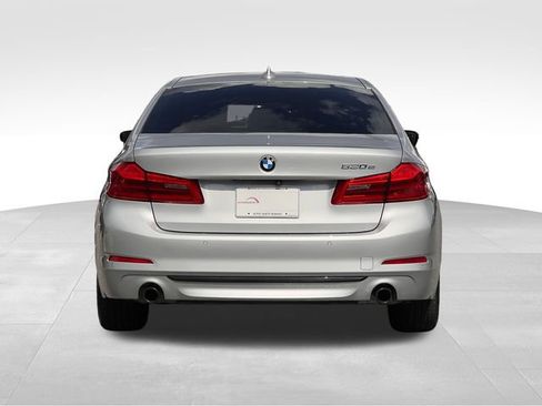 Used 2020 BMW 530e w/ Convenience Package RWD image 4