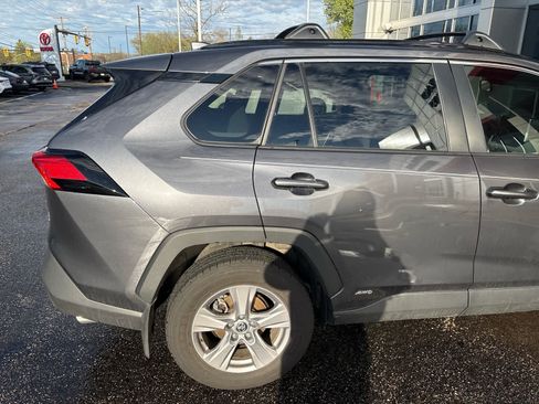Used 2025 Toyota RAV4 XLE image 12
