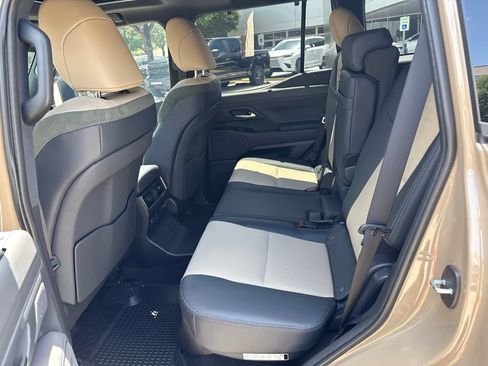 Certified 2026 Lexus GX 550 AWD/4WD image 20