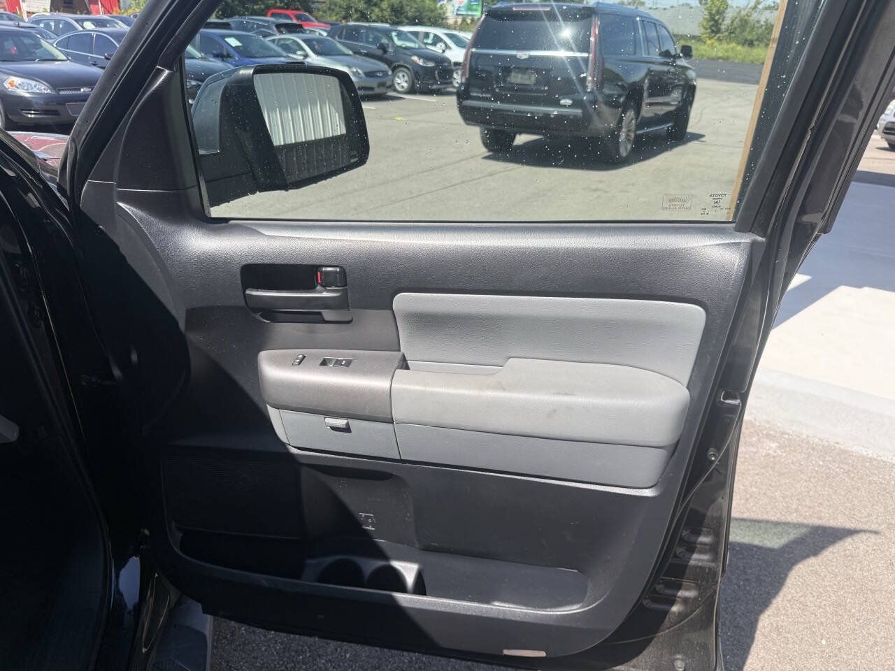 Used 2017 Toyota Sequoia SR5 RWD image 12