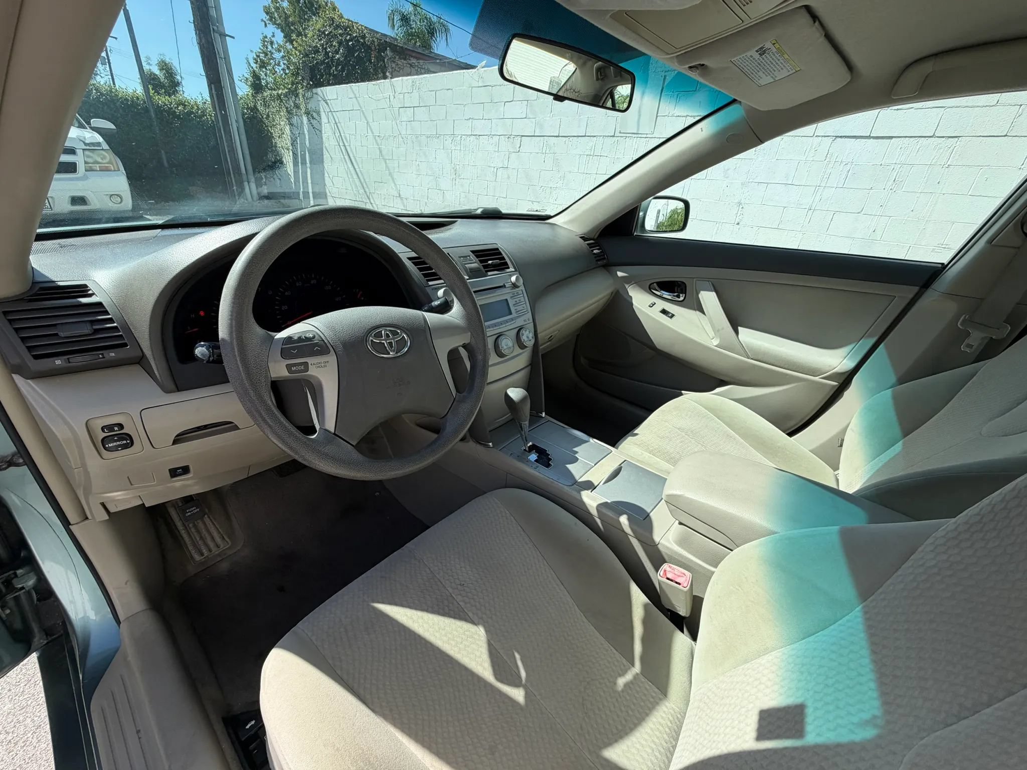 Used 2011 Toyota Camry LE FWD image 21