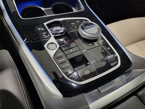 Certified 2023 BMW X7 xDrive40i w/ Executive Package image 22