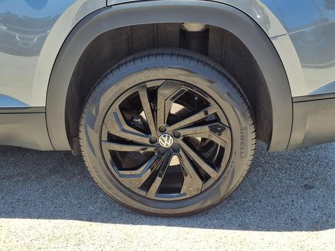 Certified 2023 Volkswagen Atlas SE FWD image 5