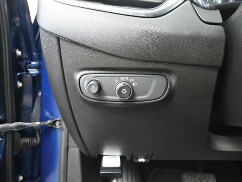 Used 2022 Chevrolet Equinox LS AWD/4WD image 30