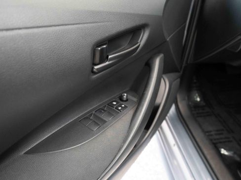 Used 2025 Toyota Corolla LE FWD image 7