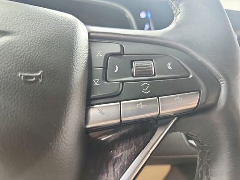 Used 2021 Cadillac Escalade Premium Luxury AWD/4WD image 27