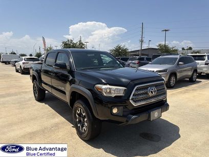 Used 2017 Toyota Tacoma TRD Off-Road w/ Tow Package (A/T)