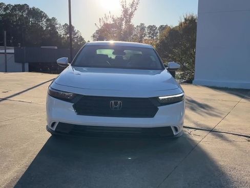 Used 2023 Honda Accord EX image 9