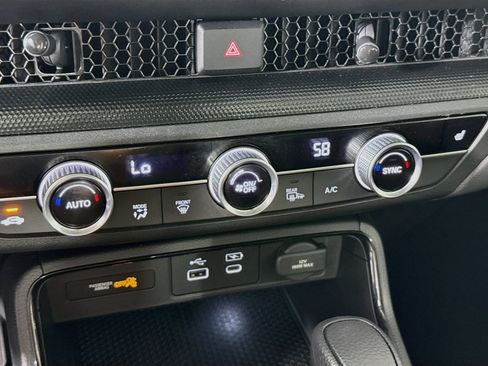 Used 2024 Honda CR-V EX image 17
