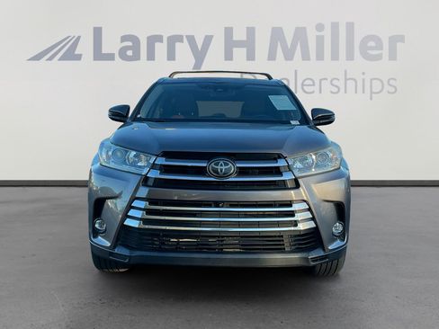 Used 2019 Toyota Highlander Limited Platinum image 8