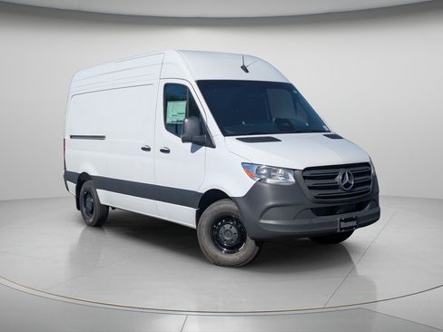 New 2026 Mercedes-Benz Sprinter 2500 image 12
