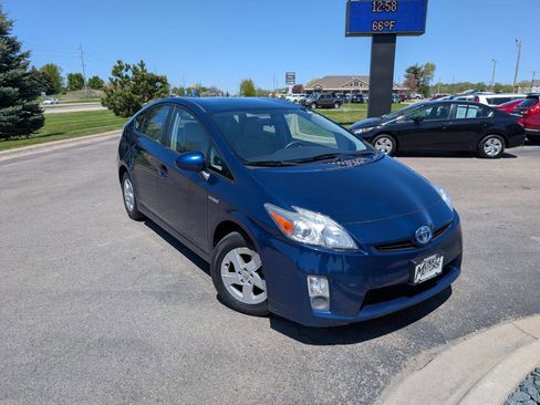 Used 2010 Toyota Prius Two image 2