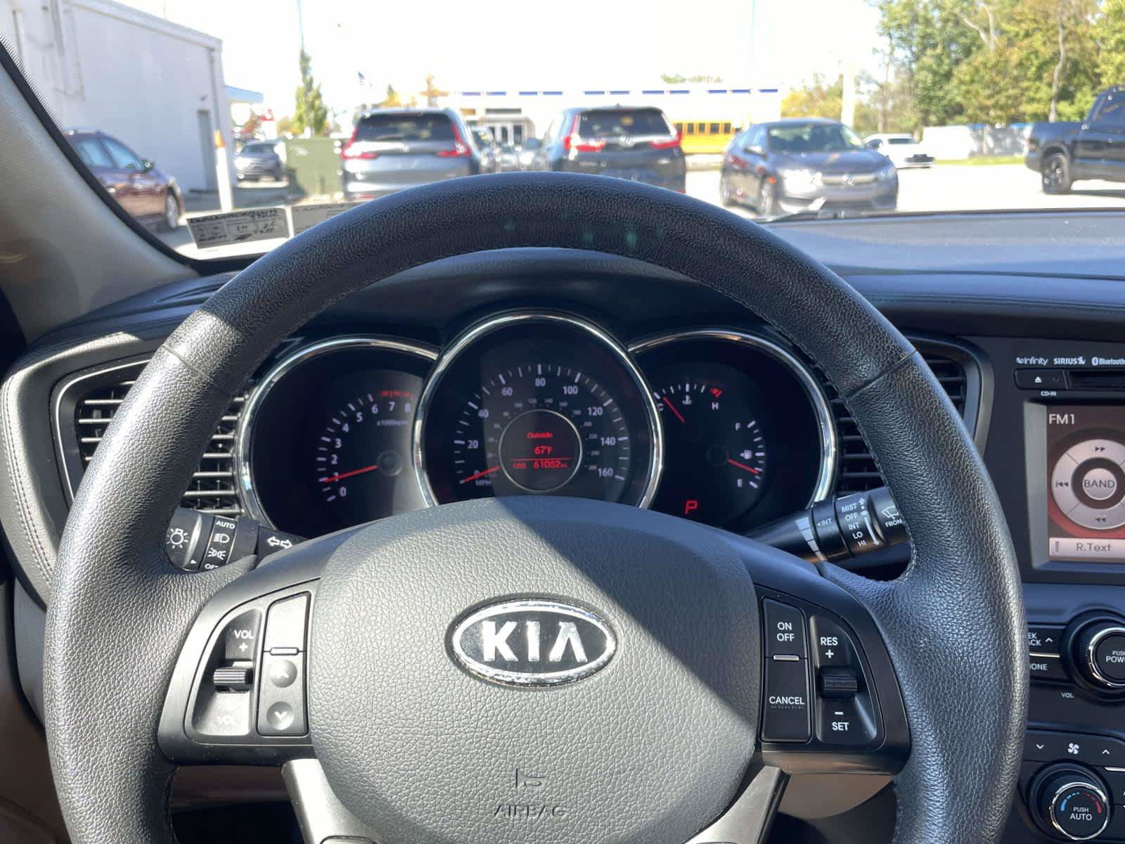 Used 2011 Kia Optima EX w/ Premium Pkg FWD image 15