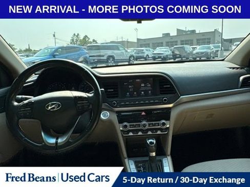 Used 2019 Hyundai Elantra Value Edition FWD image 11