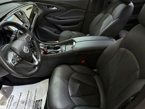 Used 2019 Buick Envision Essence FWD image 10
