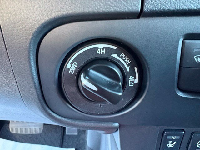 Used 2026 Nissan Frontier PRO-4X AWD/4WD image 22