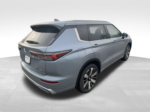 New 2026 Mitsubishi Outlander SEL FWD image 8