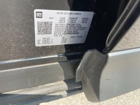 Used 2024 Buick Envista Preferred w/ Advanced Safety Package FWD image 32