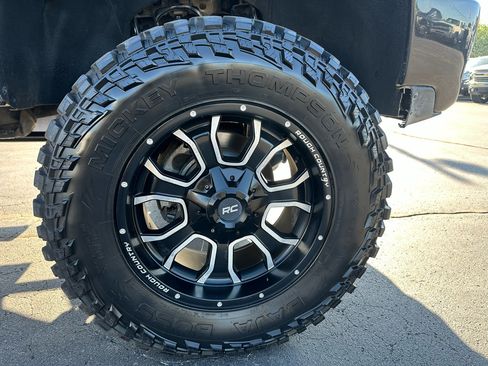 Used 2020 Chevrolet Silverado 2500 High Country w/ Technology Package image 21