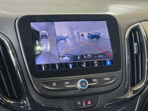 Certified 2022 Chevrolet Equinox RS w/ Infotainment Package FWD image 27