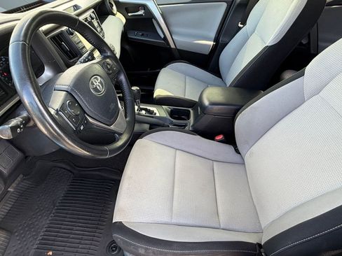 Used 2017 Toyota RAV4 XLE image 5