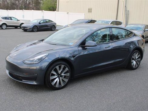 Used 2022 Tesla Model 3 Long Range AWD/4WD image 3