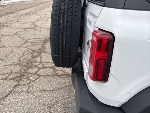 Used 2025 Ford Bronco Big Bend image 12