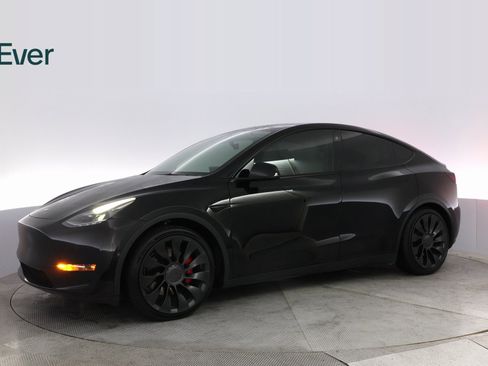 Used 2022 Tesla Model Y Performance image 15