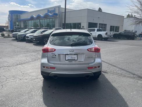 Used 2017 INFINITI QX50 2WD image 4