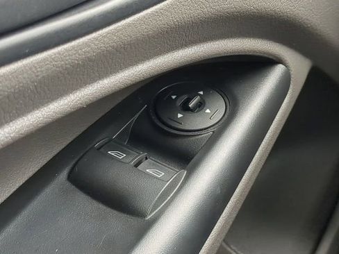 Used 2020 Ford Transit Connect XL FWD image 24