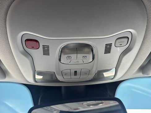 Used 2022 Jeep Renegade Limited w/ Sun, Sound & Wheels Group image 21