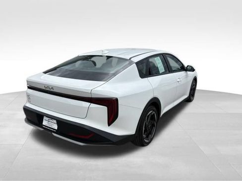 Used 2025 Kia K4 EX FWD image 2