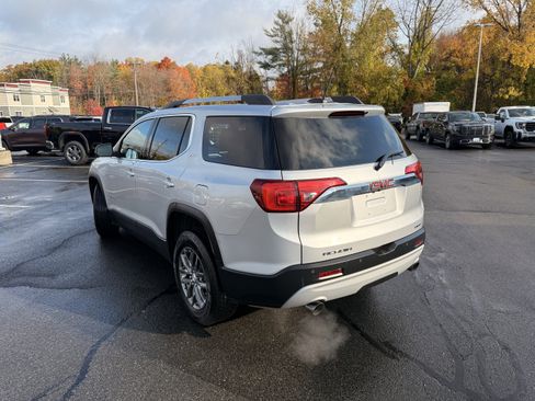 Used 2019 GMC Acadia SLT image 3