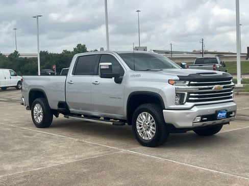 Used 2022 Chevrolet Silverado 3500 High Country w/ Technology Package AWD/4WD image 6