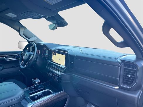Used 2024 Chevrolet Silverado 1500 RST image 30